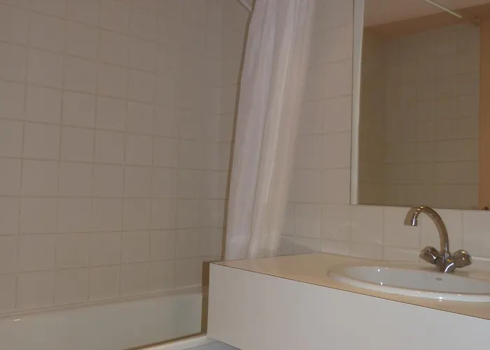 아파트 Divisible Avec Balcon Et Acces Pistes, Coeur Station - Fr-1-181-2804